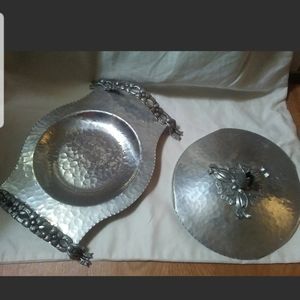 Vintage serving tray with lid